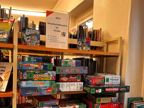 Gesellschaftsspiele für Kinder in der Stadtteilbibliothek Frohnau