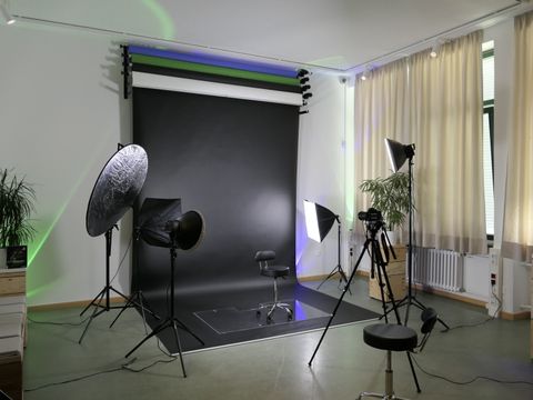 Makerspace mit Fotoausrüstung in der Bibliothek Schöneberg