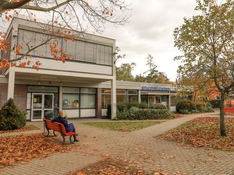 Außenansicht Bibliothek Marienfelde
