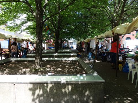 Stände auf dem Straßenfest