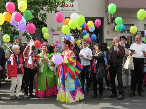 Luftballonaktion zum Fest der Nachbarn