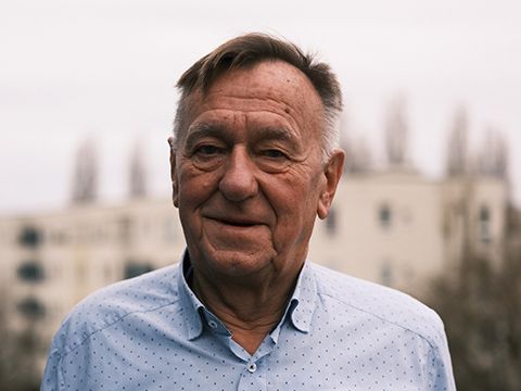 Wolfgang Müller im Halbporträt