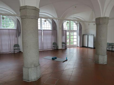 Säulenhalle in der Alten Feuerwache Zehlendorf in der Onkel-Tom-Straße
