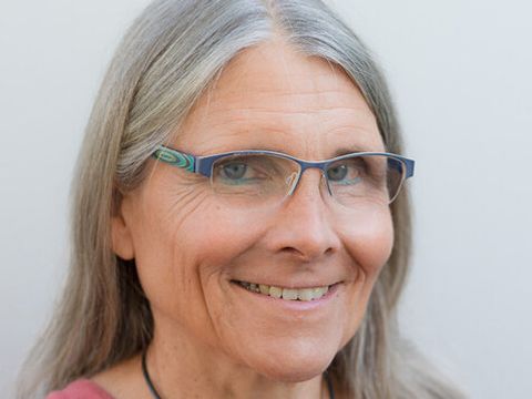 Portrait der vhs-Kursleiterin Eva Kracke