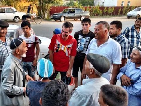 Kai-Markus Xiong trifft auf seiner Reise viele Menschen