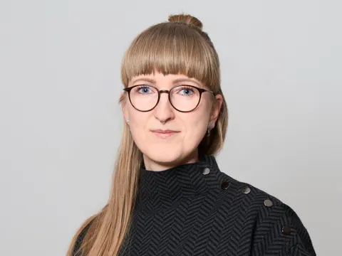 Portrait Ina Tegatz, Programmbereichsleiterin Arbeit, Beruf und EDV