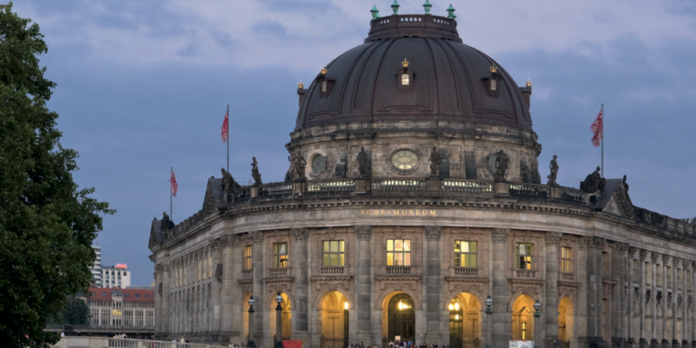 Abendstimmung vor dem Bodemuseum