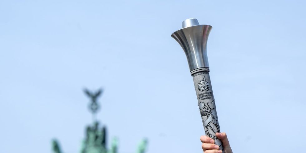 Fackel der Special Olympics World Games 2023 in Berlin.