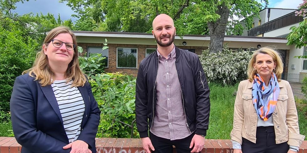 Wollen Kinder stärker in Verwaltungsentscheidungen einbeziehen: (v.l.) Jugendstadträtin Heike Schmitt-Schmelz mit Ricardo König und Nicole Nowarra vom Kinder- und Jugendbüro.
