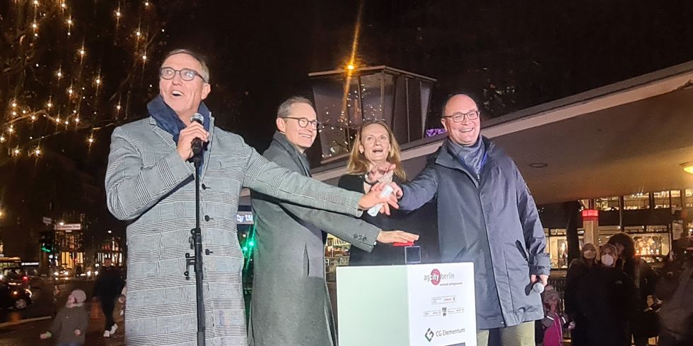 Anschalten der Weihnachtsbeleuchtung 2021