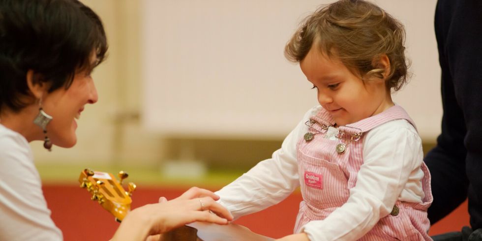 Mit der Musikschule City West entdecken Kinder die Musik.
