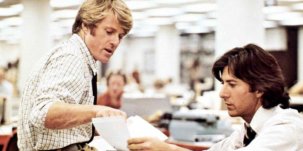 Filmausschnitt "Die Unbestechlichen", Carl Bernstein und Bob Woodward bei der journalistischen Arbeit im Büro der Washington Post. (Gespielt von Robert Redford und Dustin Hoffman)