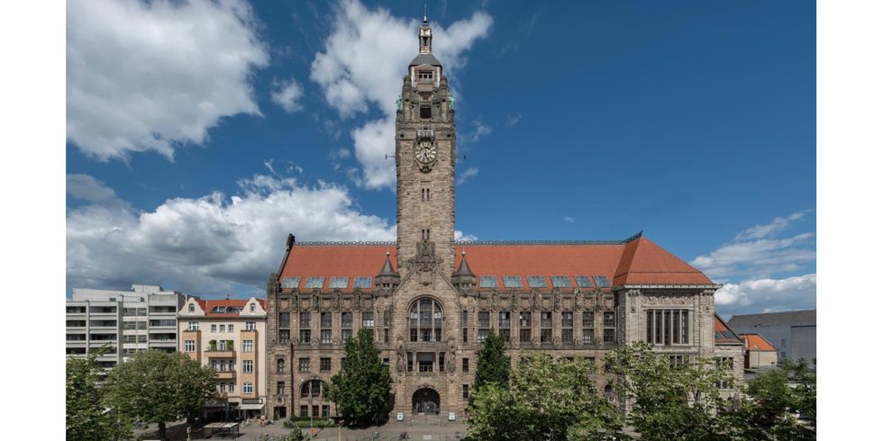 Rathaus Charlottenburg von vorne