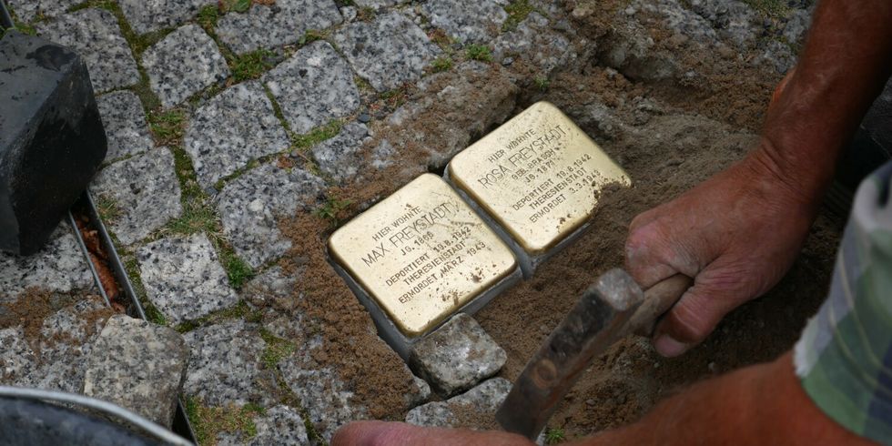 Stolpersteinverlegung im Bezirk Friedrichshain-Kreuzberg