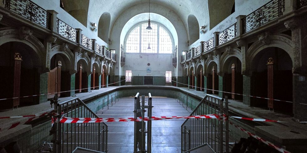 Das historische Kreuzberger Baerwaldbad wartet geduldig auf eine Sanierung