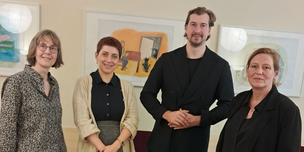 Doris Nithammer, Leitung der Beratungsstelle, Alexandra Gelbstein, Leiterin QPK, Bezirksstadtrat Max Kindler und Wiebke Them, Geschäftsbereichsleitung Gesundheit, Wohnen & Beschäftigung bei Stiftung SPI (v.li.n.re)
