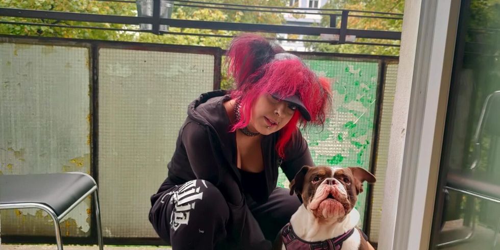 Nadja Stodden und Hund Bärbel