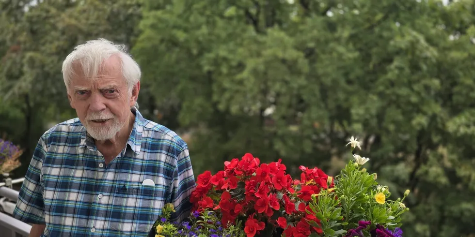 Dieter Borries hat als Streitschlichter in mehr als 40 Jahren Hunderte Kontrahent*innen an seinen "runden" Tisch zum Gespräch gebeten