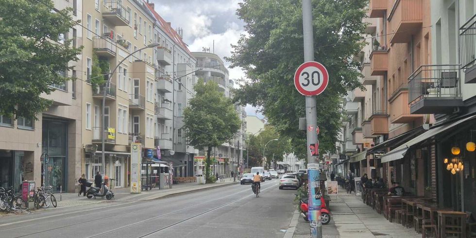 Tempo 30 Schild in der Boxhagener Straße
