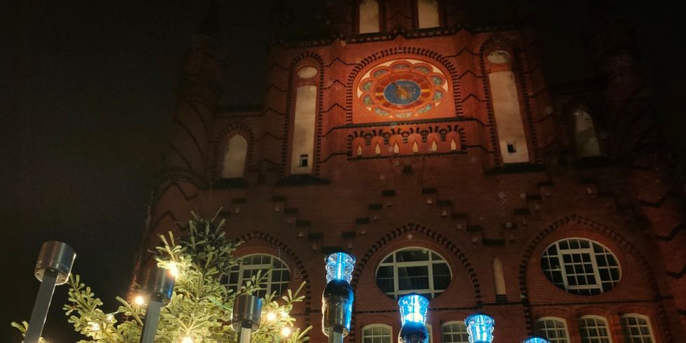 Chanukkia vor dem Rathaus Lichtenberg