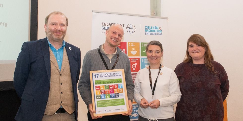 v.l.n.r. Marcel Moll (Deutscher Städtetag), Tilo Hase (Beauftragter für Europa, Nachhaltigkeit und kommunale Entwicklungspolitik des Bezirksamts Lichtenberg), Anne Bolling (Bundesministerium für wirtschaftliche Zusammenarbeit und Entwicklung), Meike Pfeil (Servicestelle Kommunen in der Einen Welt von Engagement Global)