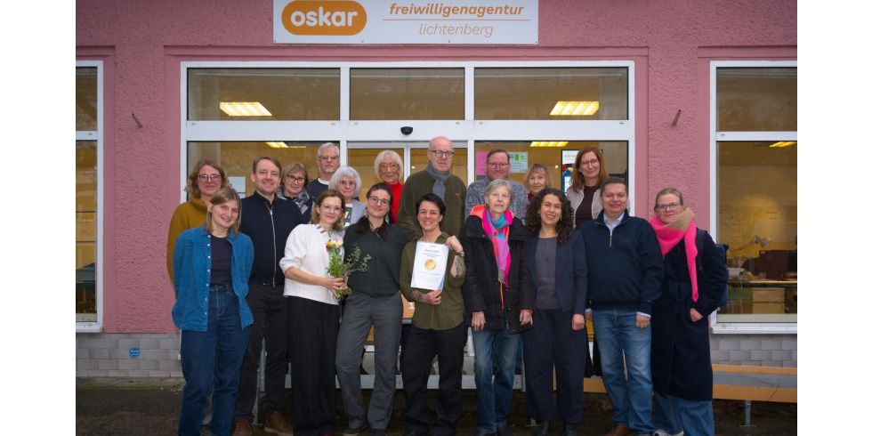 2026-02-12-pm-verleihung-bagfa-siegel-fuer-freiwilligenagentur-_-oskar_fwa.jpg