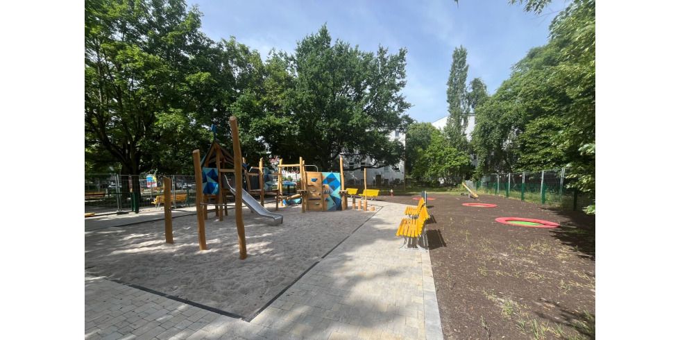 2026-06-04-pm-spielplatzeinweihung-in-der-einbecker-strasse-_-ba-lichtenberg.jpg