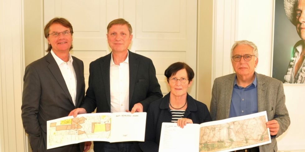 Buchvorstellung "Gut - Schlosss - Park - Berlin-Biesdorf"