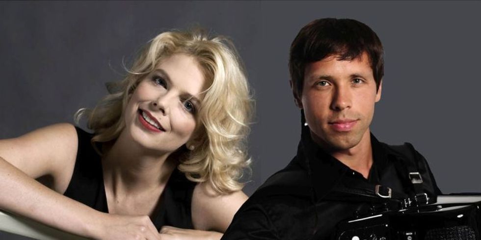 Ute Beckert (Gesang) und Maxim Shagaev (Bajan).