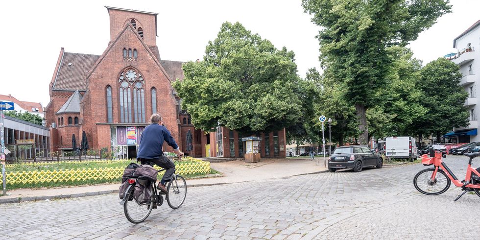 Straßensituation am Herrfurthplatz