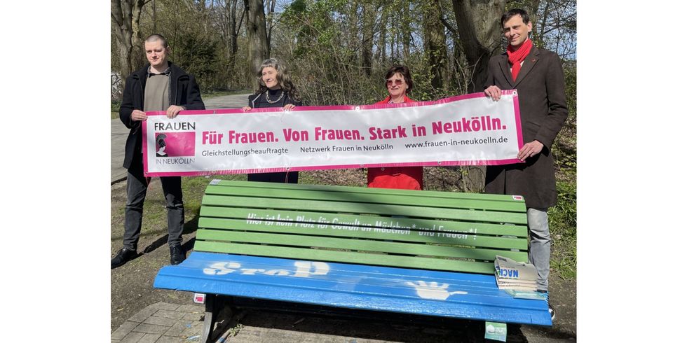 2. Sitzbank im Park am Buschkrug