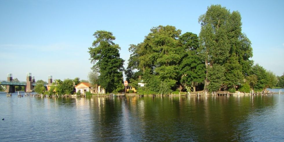 Liebsinsel mit Spandauer-See-Brücke-Brücke