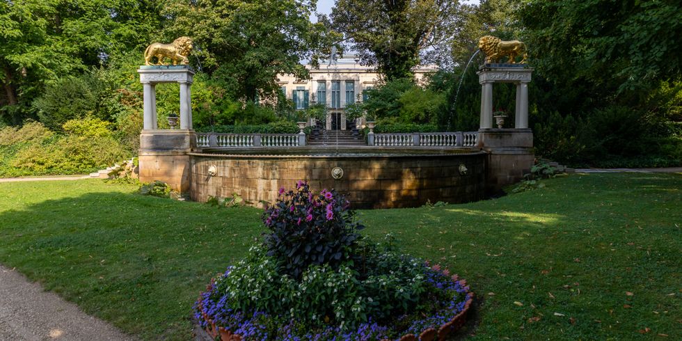 Schloss Glienicke - Löwenfontaine
