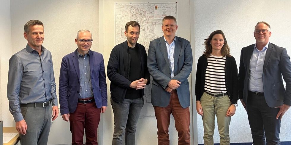 Gruppenbild mit sechs Personen