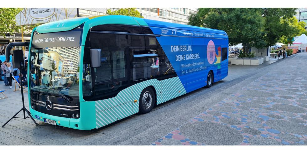 Karrierebzus Berliner Verwaltung