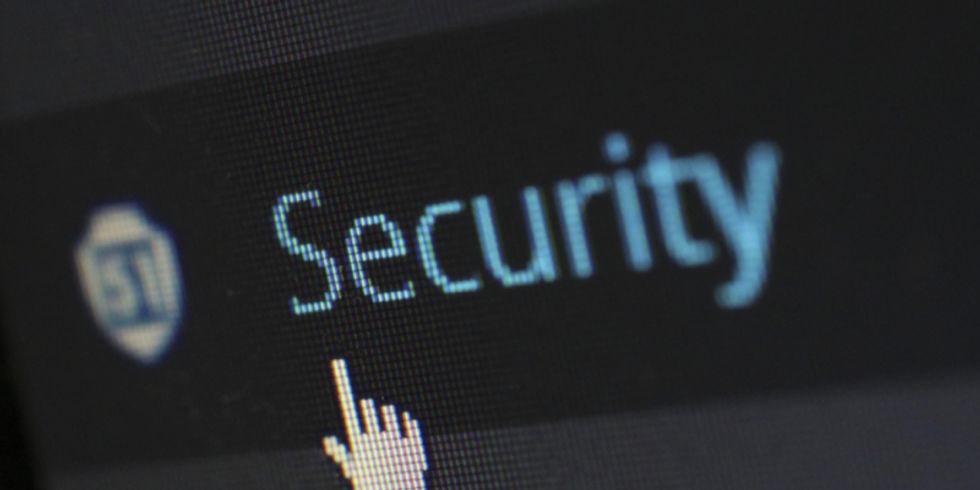Mauszeiger zeigt auf das Wort Security