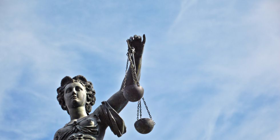 Statue der Justizia ivor dem Römer in Frankfurt