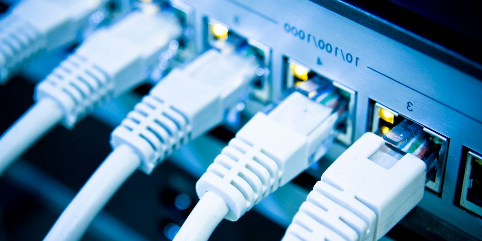 Netzwerkkabel angeschlossen um zu wechseln