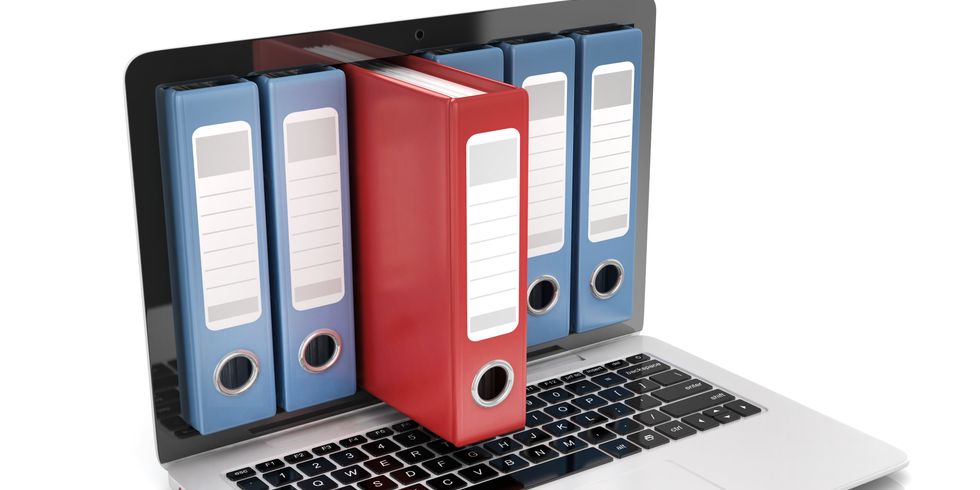 Datei in Datenbank - Laptop mit Ringmappen