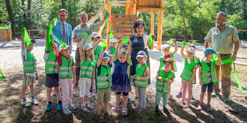 Waldspielplatz Rallenweg nach umfassender Erneuerung wieder geöffnet