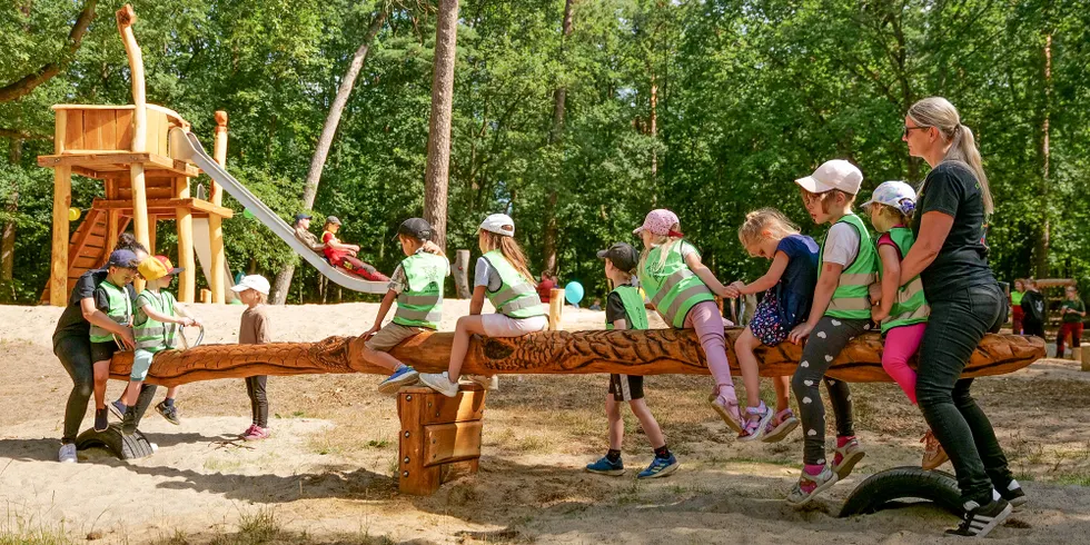 Waldspielplatz Rallenweg nach umfassender Erneuerung wieder geöffnet