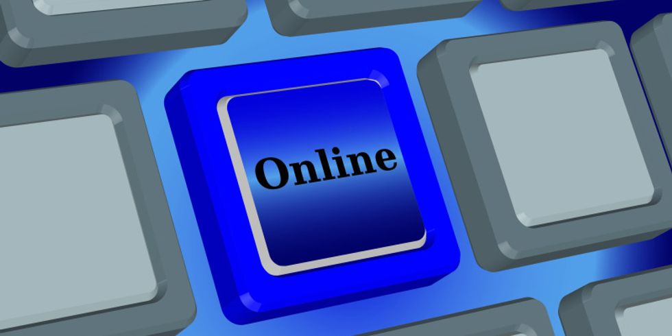Tastaturfläche mit Onlinebutton