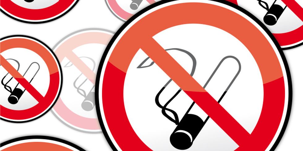 Symbol für Rauchverbot mit durchgestrichener Zigarette