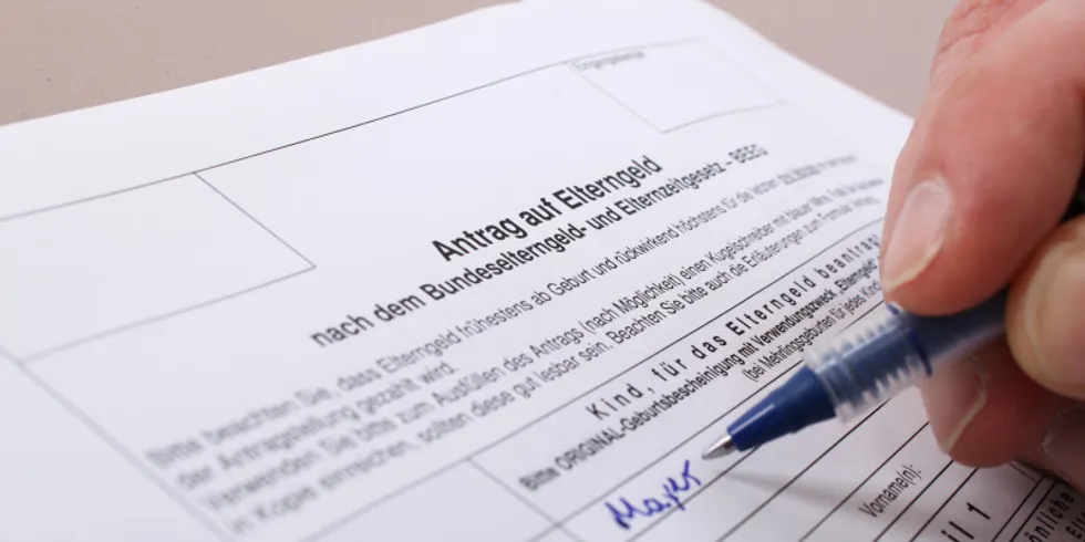 Ein Antrag auf Elterngeld wird ausgefüllt