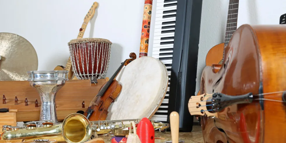 Viele_Musikinstrumente
