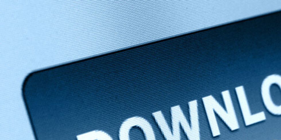 Ein Finger, der auf "Download" zeigt. Rechts daneben steht noch "Upload" zur Verfügung.