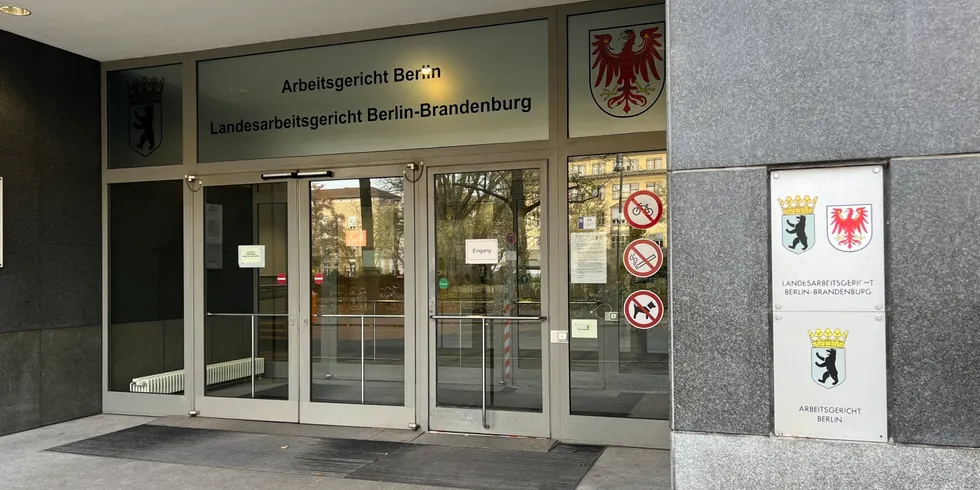 Eingangstür Gerichte für Arbeitssachen