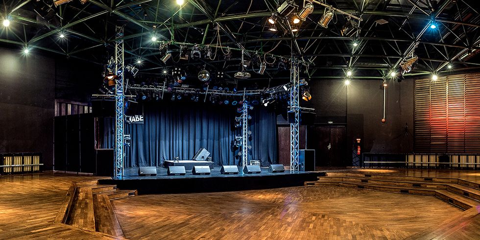 WABE, Panorama, Bühne