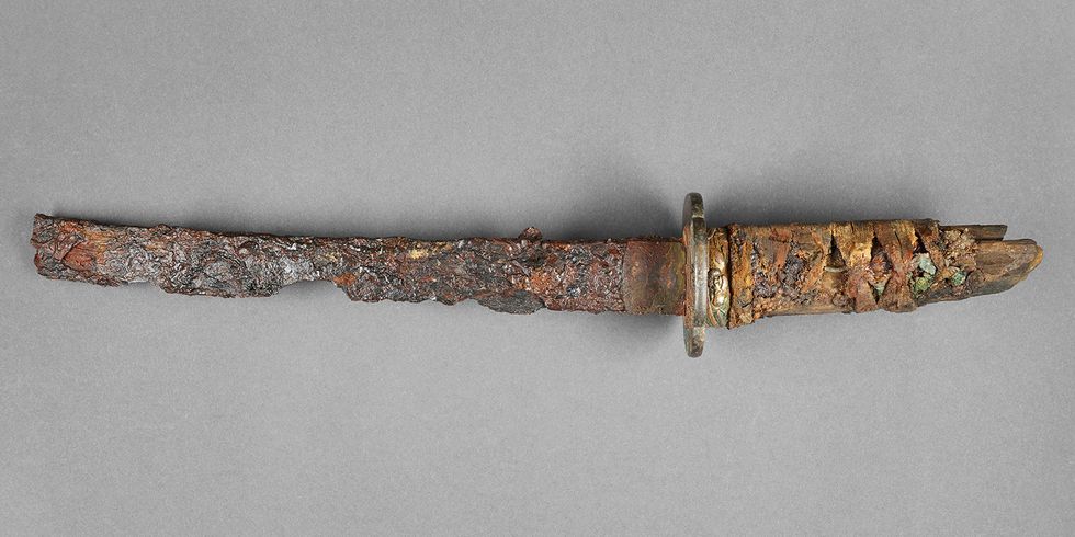 Gesamtansicht des Wakizashi-Schwertes nach der restauratorischen Aufarbeitung
