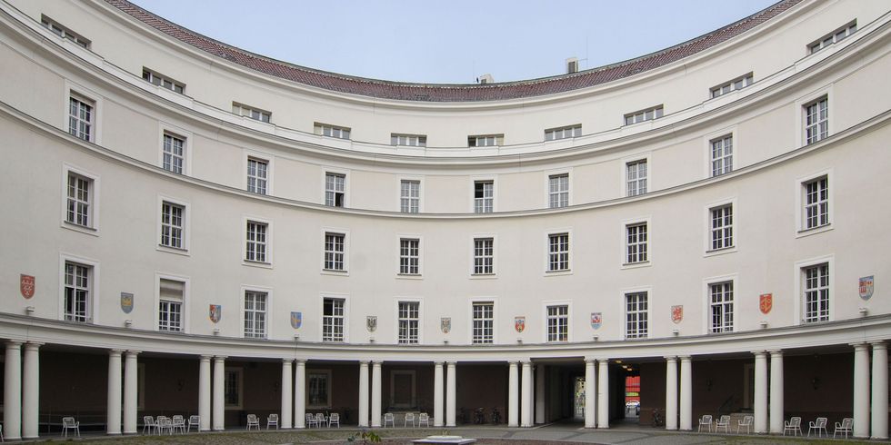 Lancaster House, Fehrbelliner Platz 4